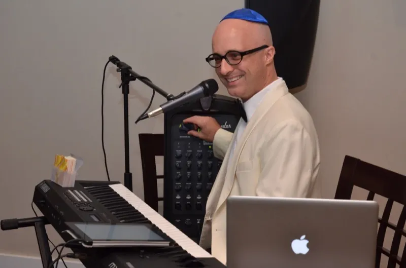 Bar Mitzvah Entertainment Calgary - Ed Kelly - Professional Pianist